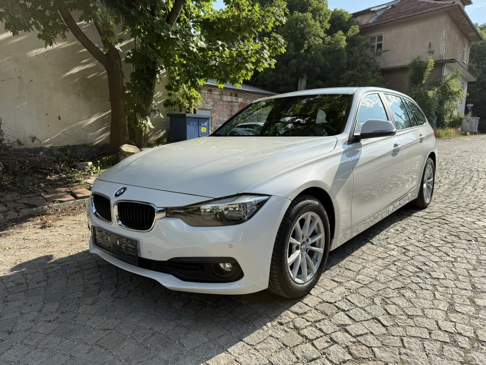 BMW 318 FACELIFT, снимка 8 - Автомобили и джипове - 56133370
