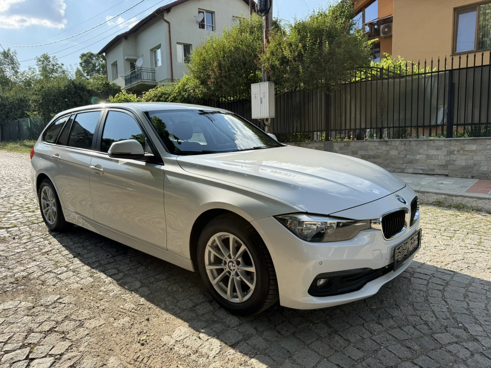 BMW 318 FACELIFT, снимка 17 - Автомобили и джипове - 56133370