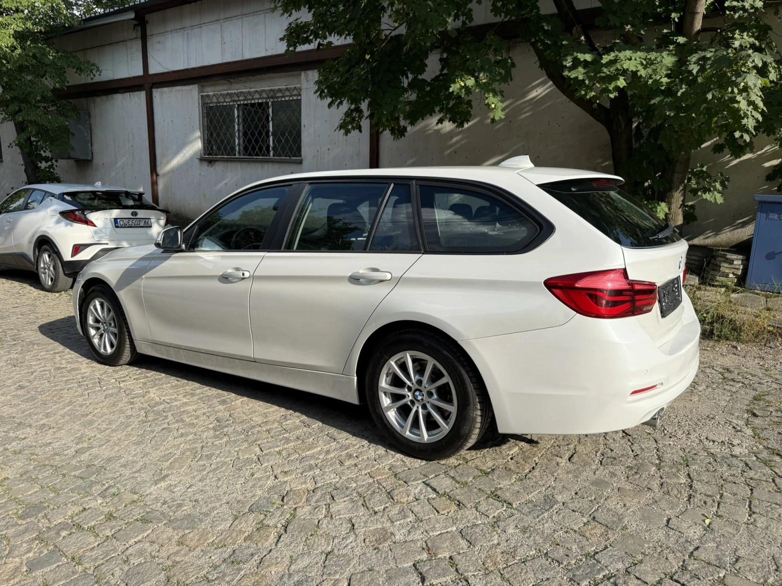 BMW 318 FACELIFT, снимка 6 - Автомобили и джипове - 56133370