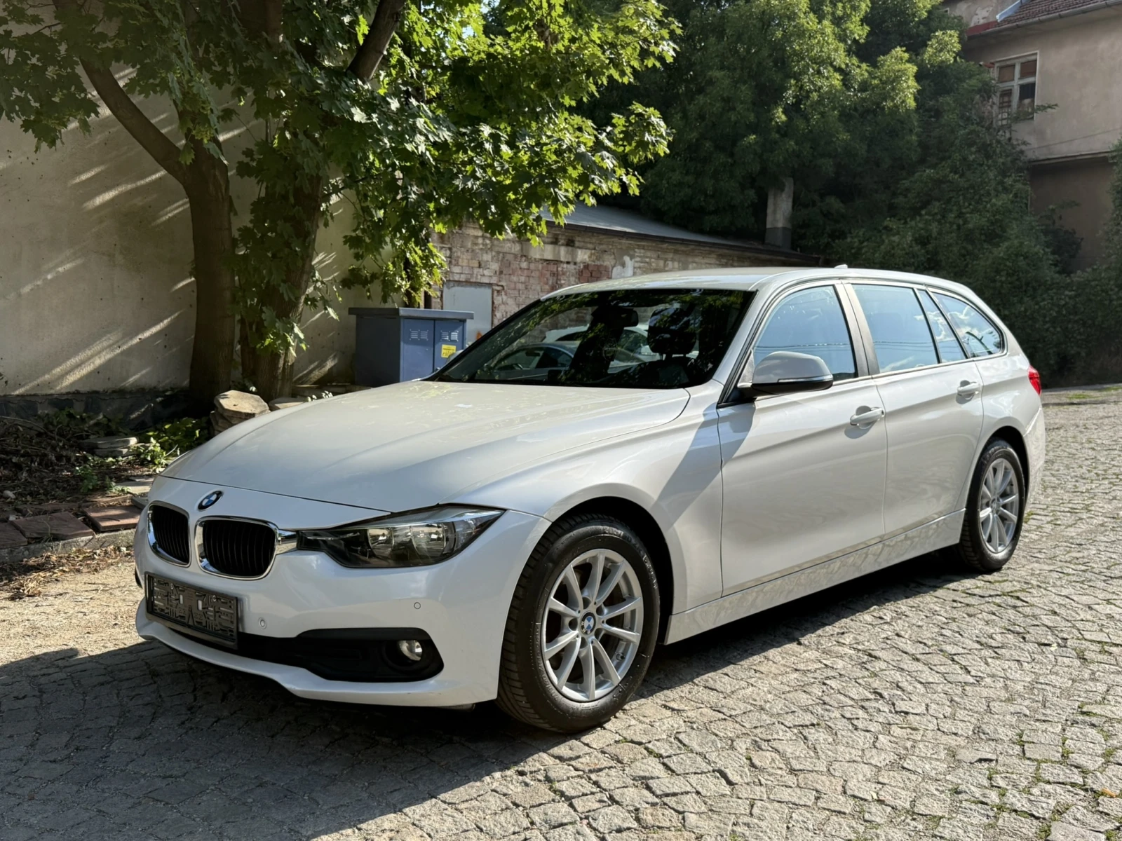 BMW 318 FACELIFT, снимка 15 - Автомобили и джипове - 56133370