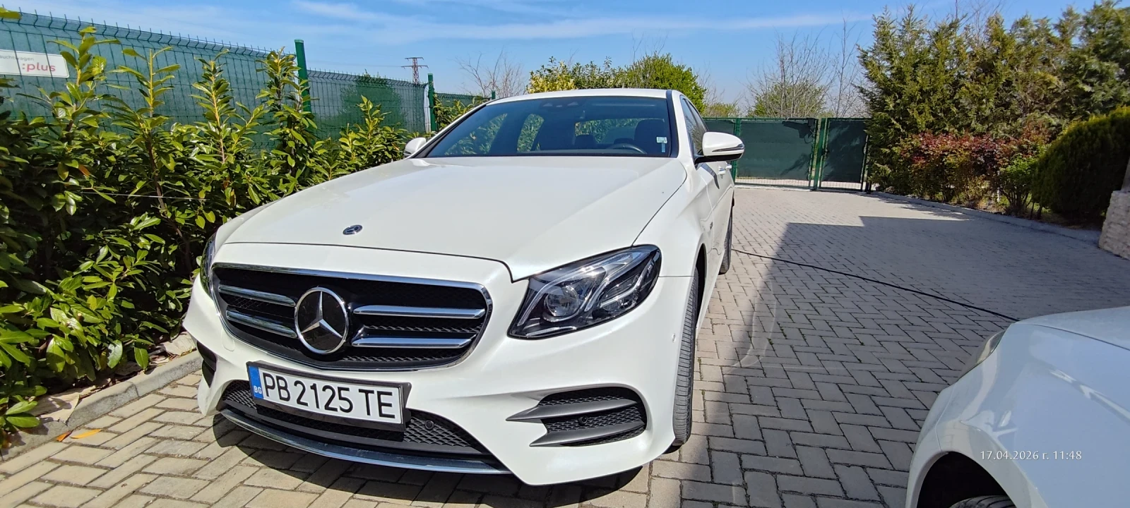 Mercedes-Benz E 300 e, Plugin, само 30 х. км, AMG, вс. асистенти