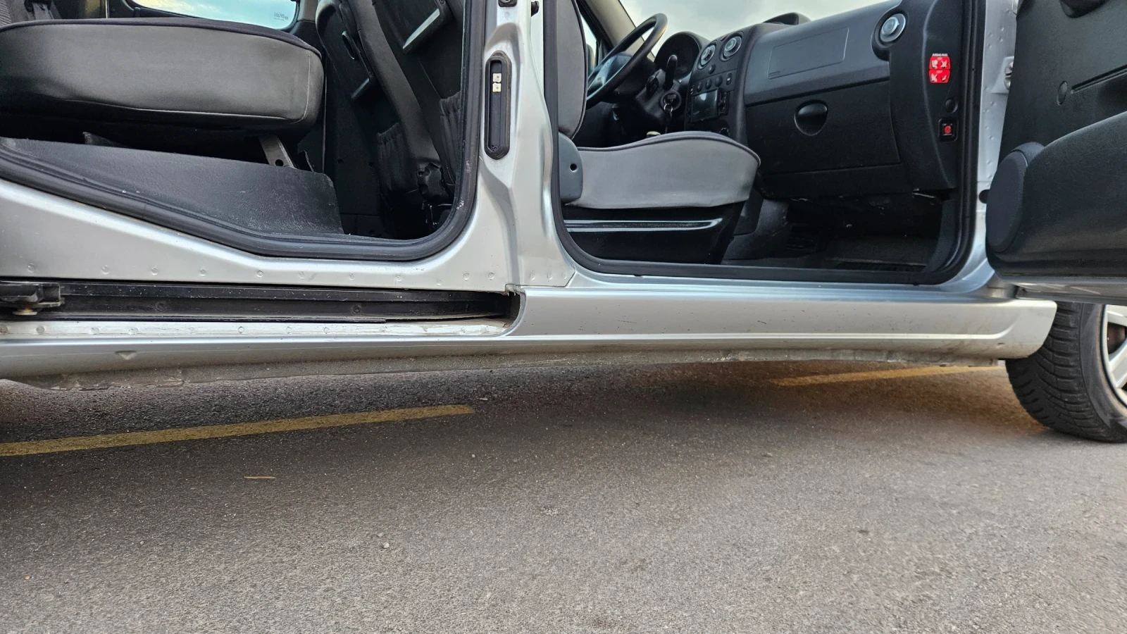 Citroen Berlingo 1.6 HDI, снимка 12 - Автомобили и джипове - 56618488