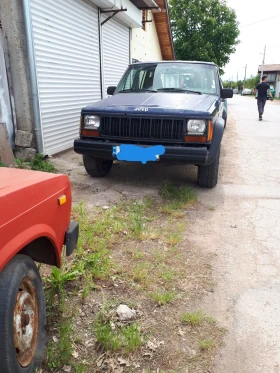 Jeep Cherokee