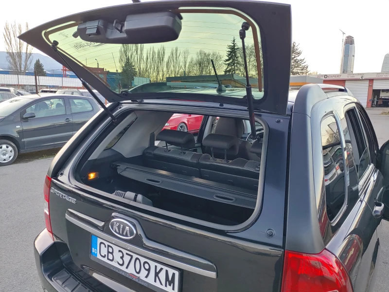 Kia Sportage 2.0i-Всичко платено!, снимка 13 - Автомобили и джипове - 48131427