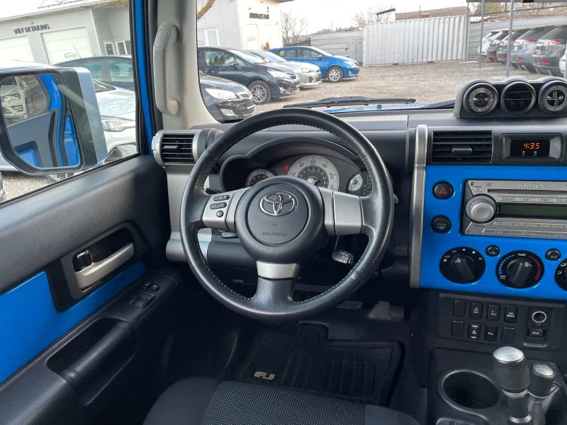 Toyota Fj cruiser 4.0/V6/Automatic/Блокаж диференциал , снимка 13 - Автомобили и джипове - 48811666