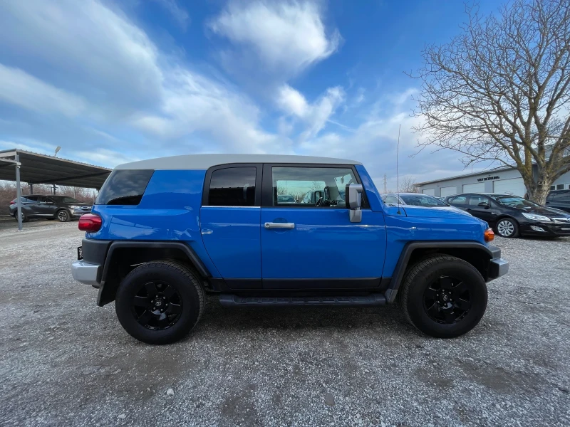 Toyota Fj cruiser 4.0/V6/Automatic/Блокаж диференциал , снимка 4 - Автомобили и джипове - 48811666