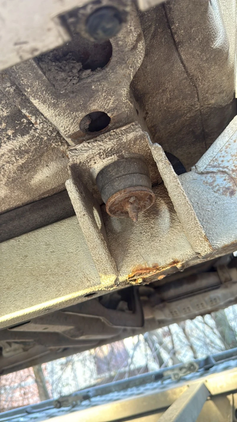 Suzuki Grand vitara 1.6, снимка 9 - Автомобили и джипове - 52873803