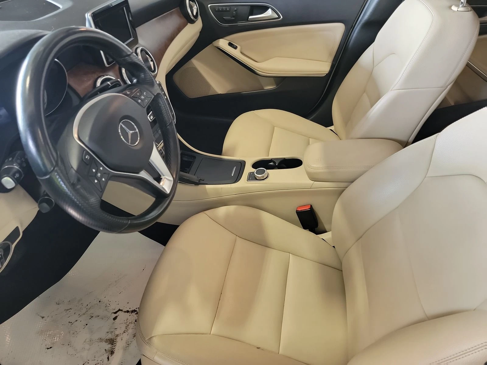 Mercedes-Benz GLA 250 Harman* подгрев* камера* 1 собственик - изображение 8