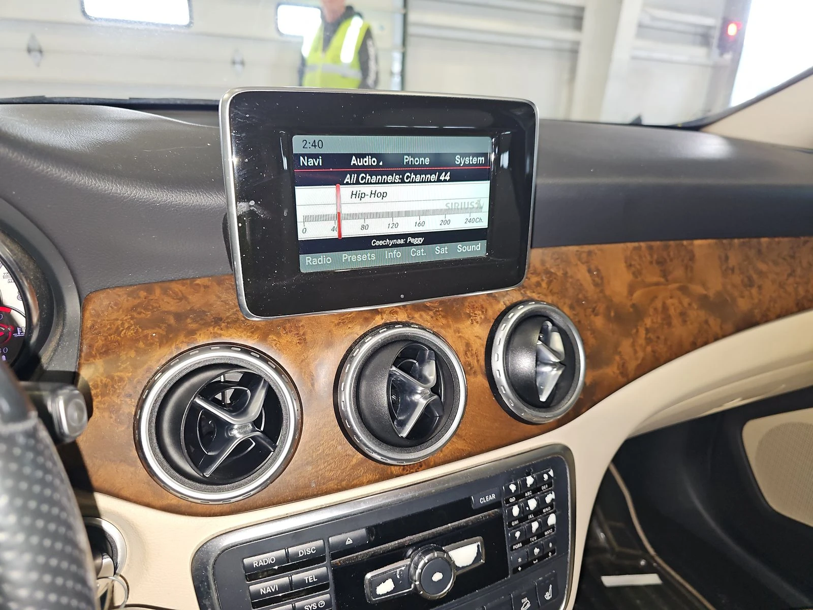 Mercedes-Benz GLA 250 Harman* подгрев* камера* 1 собственик - изображение 9
