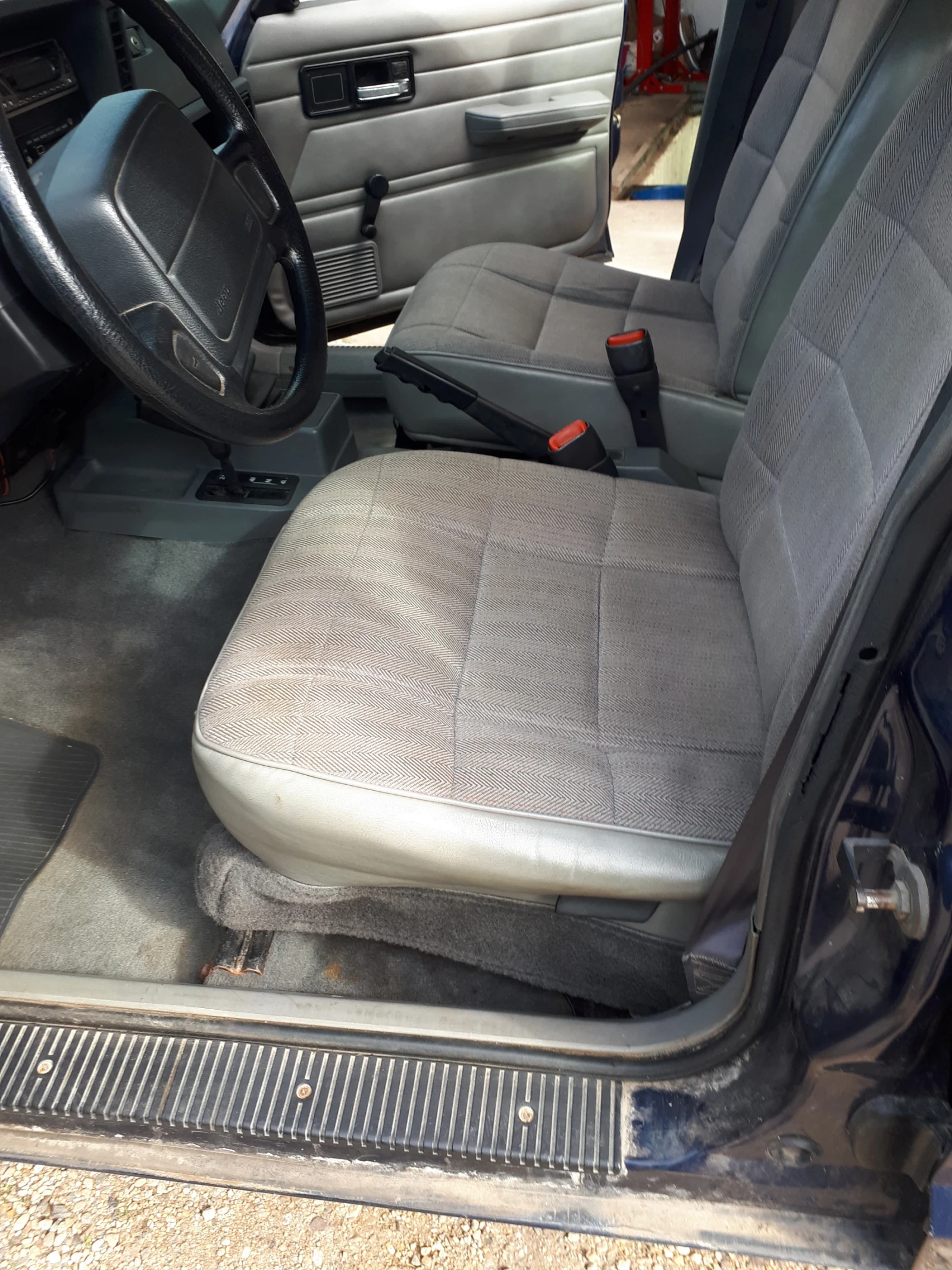 Jeep Cherokee  - изображение 9