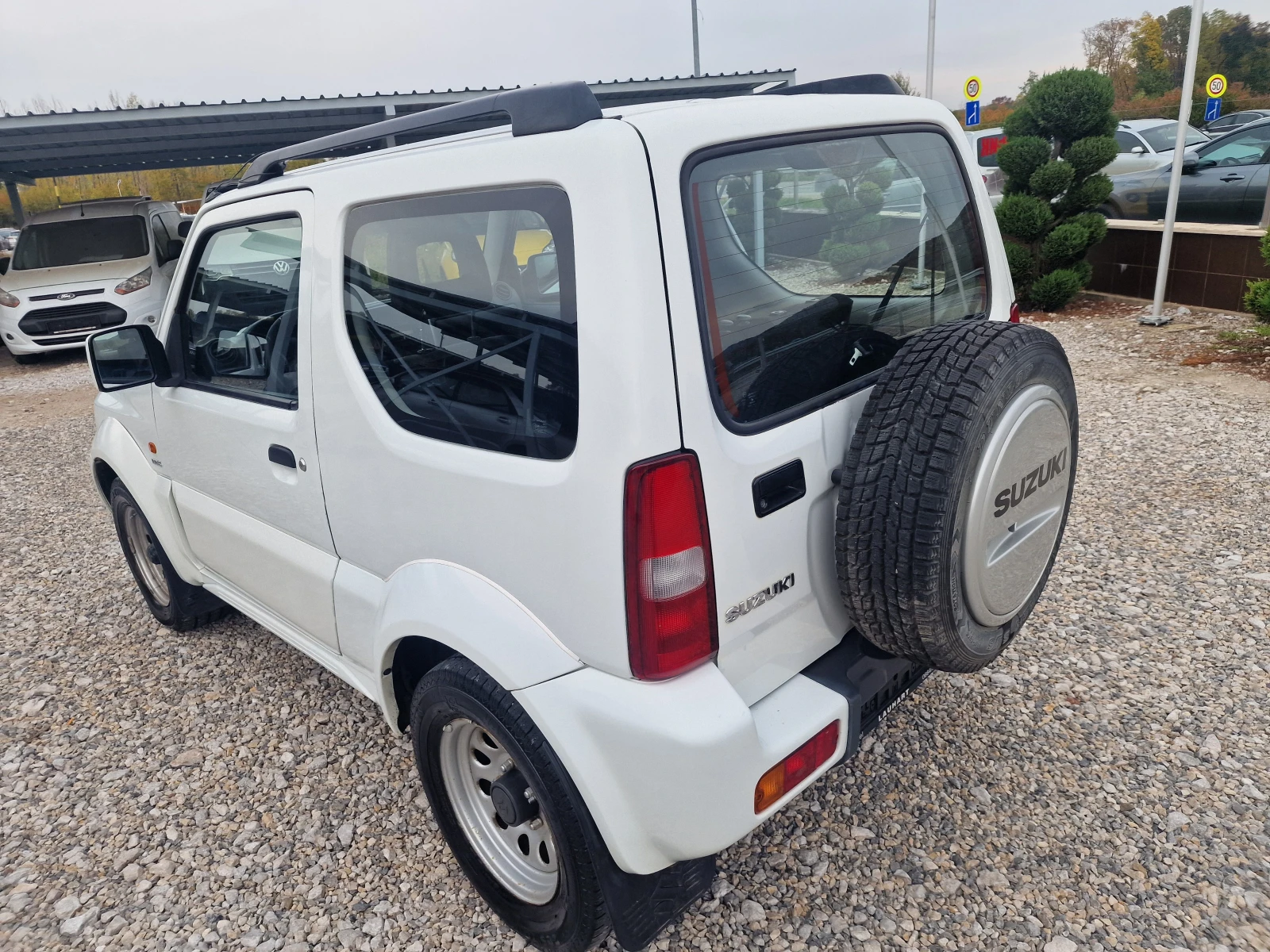 Suzuki Jimny 1.5DCI 4X4 - изображение 8