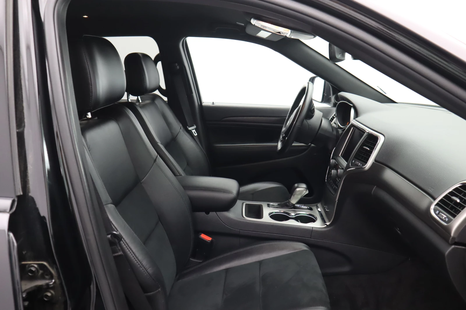 Jeep Grand cherokee 3.6 / 8ZF / CAMERA - изображение 10