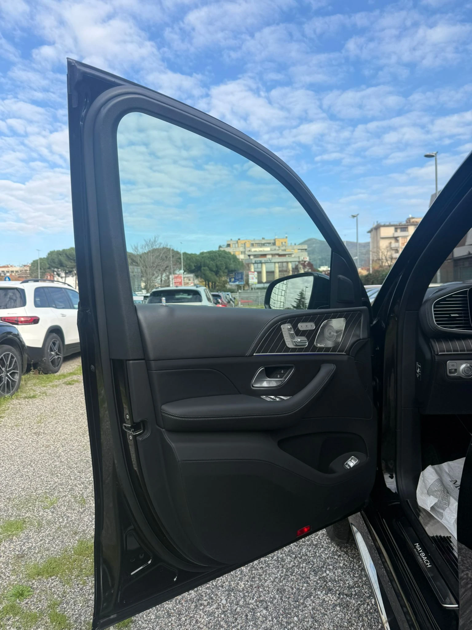 Mercedes-Benz GLS 600 Maybach* Night Series* TV - изображение 8