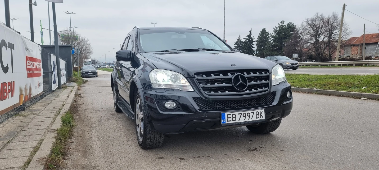 Mercedes-Benz ML 320 4 Matic Facelift, снимка 2 - Автомобили и джипове - 54126628