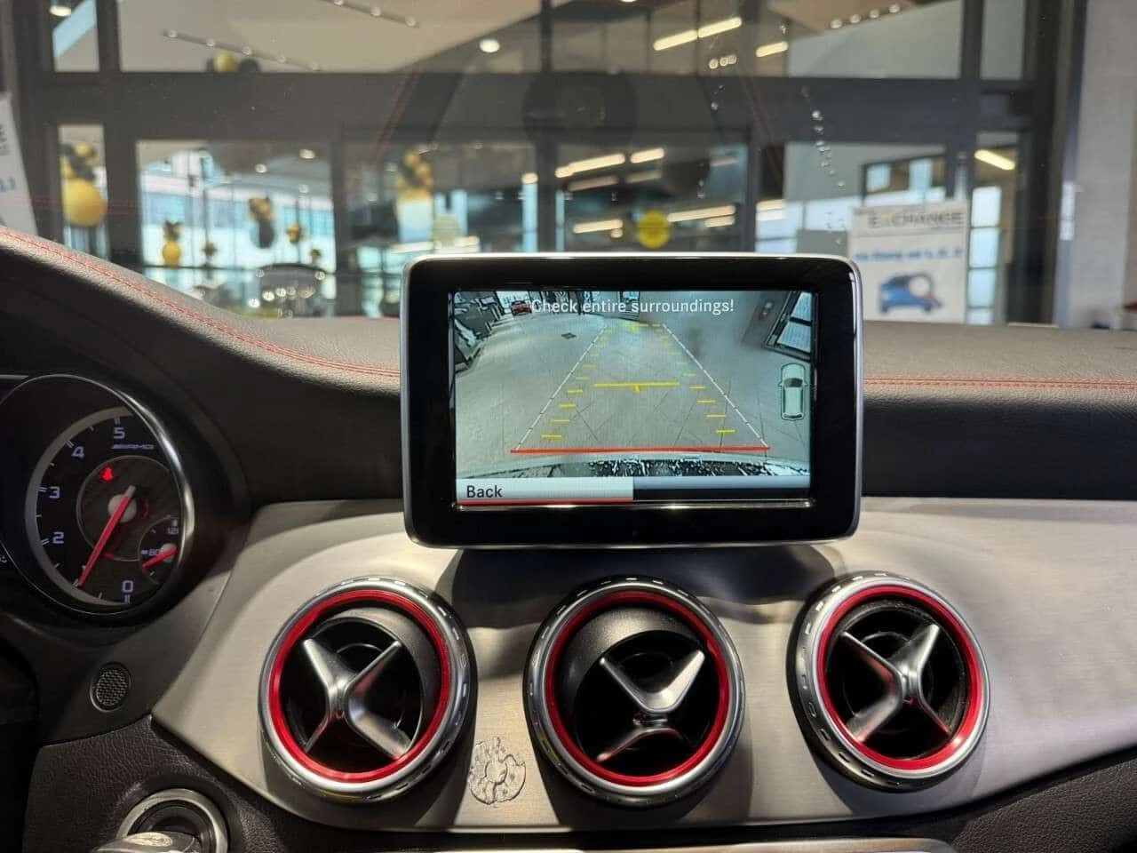 Mercedes-Benz GLA 45 AMG * CARFAX * ЦЕНА ДО БГ, снимка 16 - Автомобили и джипове - 54764140