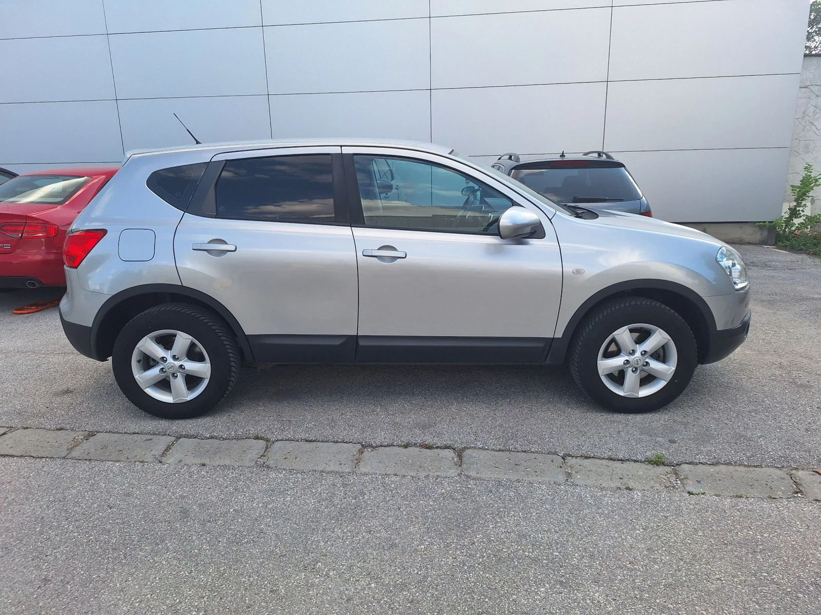 Nissan Qashqai 1.5dci, снимка 3 - Автомобили и джипове - 54952002