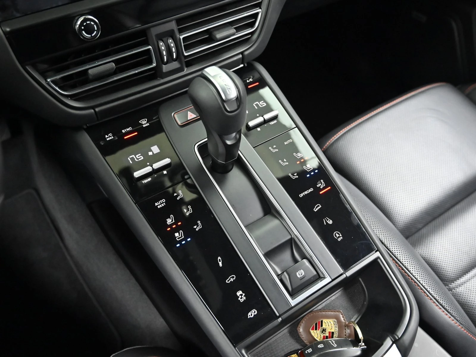 Porsche Macan НАЛИЧНА КРАЙНА ЦЕНА, снимка 10 - Автомобили и джипове - 55227137