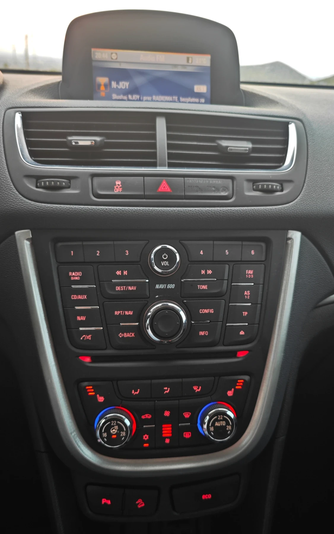 Opel Mokka 1.7 CDI COSMO NAVI 4x4 , снимка 11 - Автомобили и джипове - 55416530