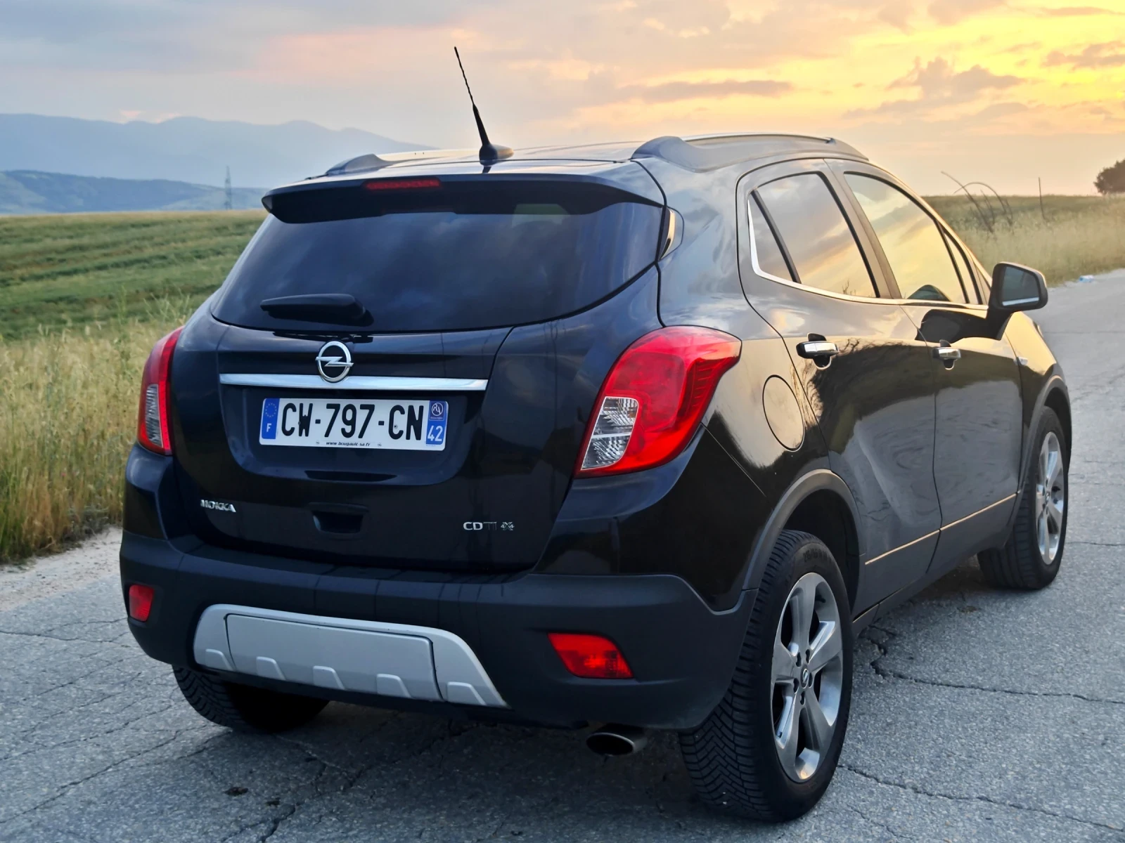 Opel Mokka 1.7 CDI COSMO NAVI 4x4 , снимка 4 - Автомобили и джипове - 55416530