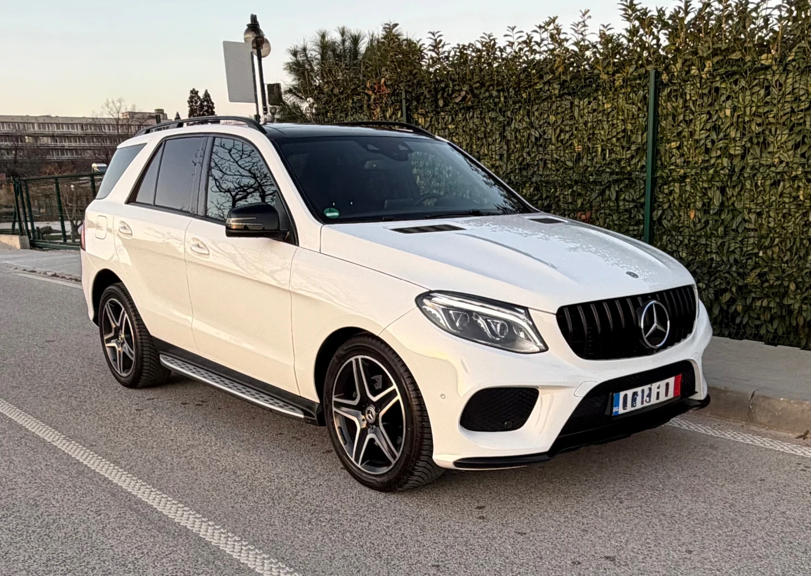 Mercedes-Benz GLE 350 CDI* AMG* PANORAMA, снимка 3 - Автомобили и джипове - 55812074