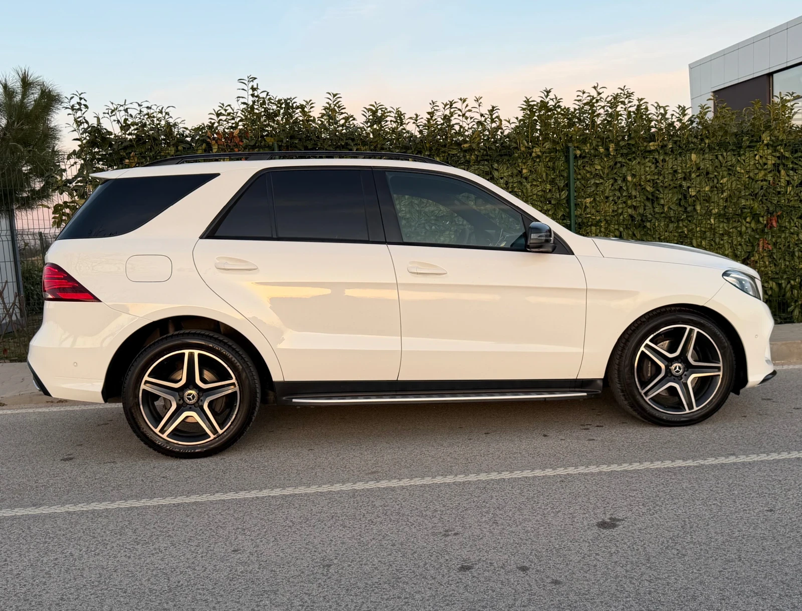 Mercedes-Benz GLE 350 CDI* AMG* PANORAMA, снимка 4 - Автомобили и джипове - 55812074