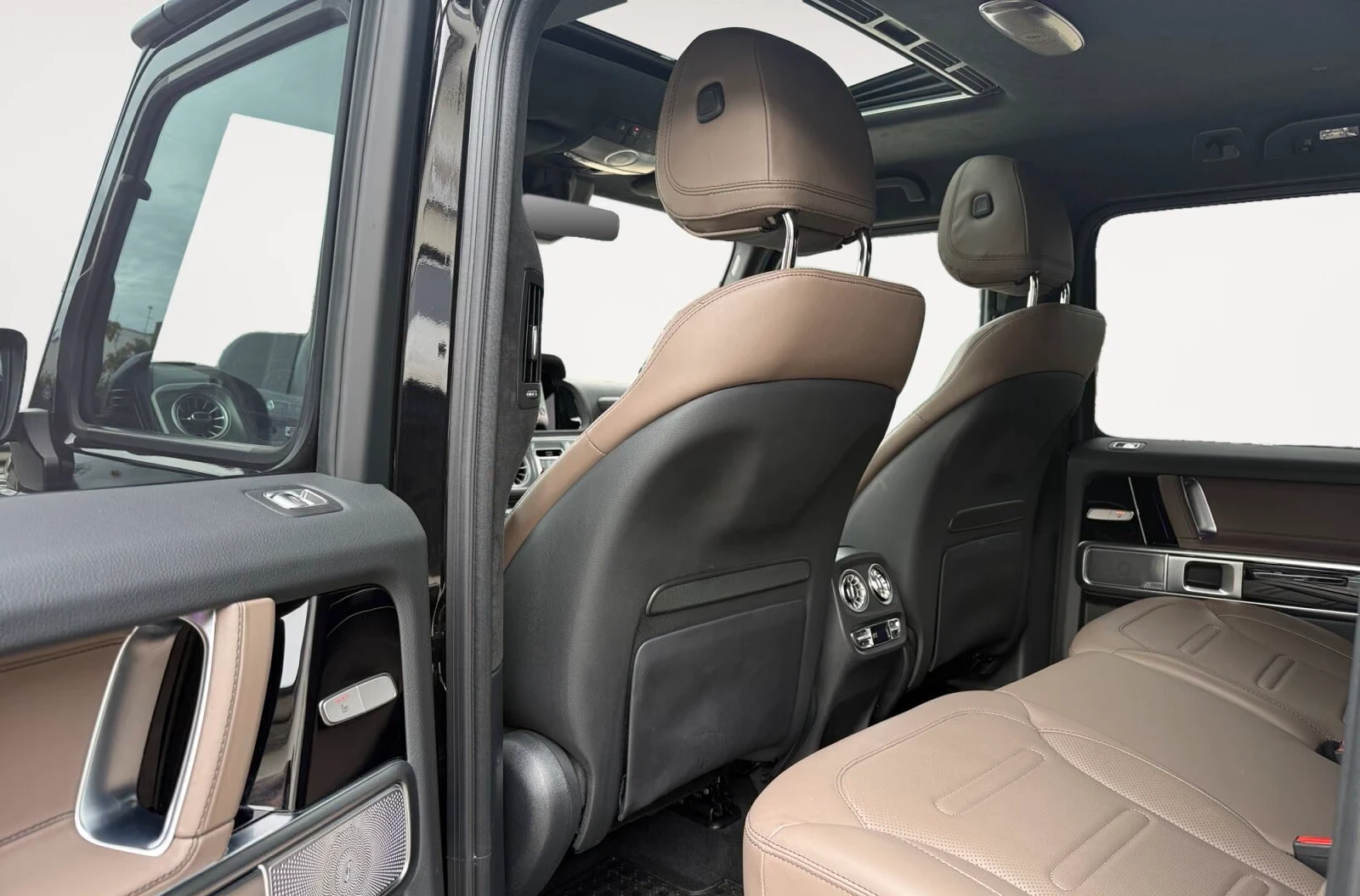 Mercedes-Benz G 450 d* FACELIFT* AMG* BURM* 360CAM* DISTR, снимка 10 - Автомобили и джипове - 56220110