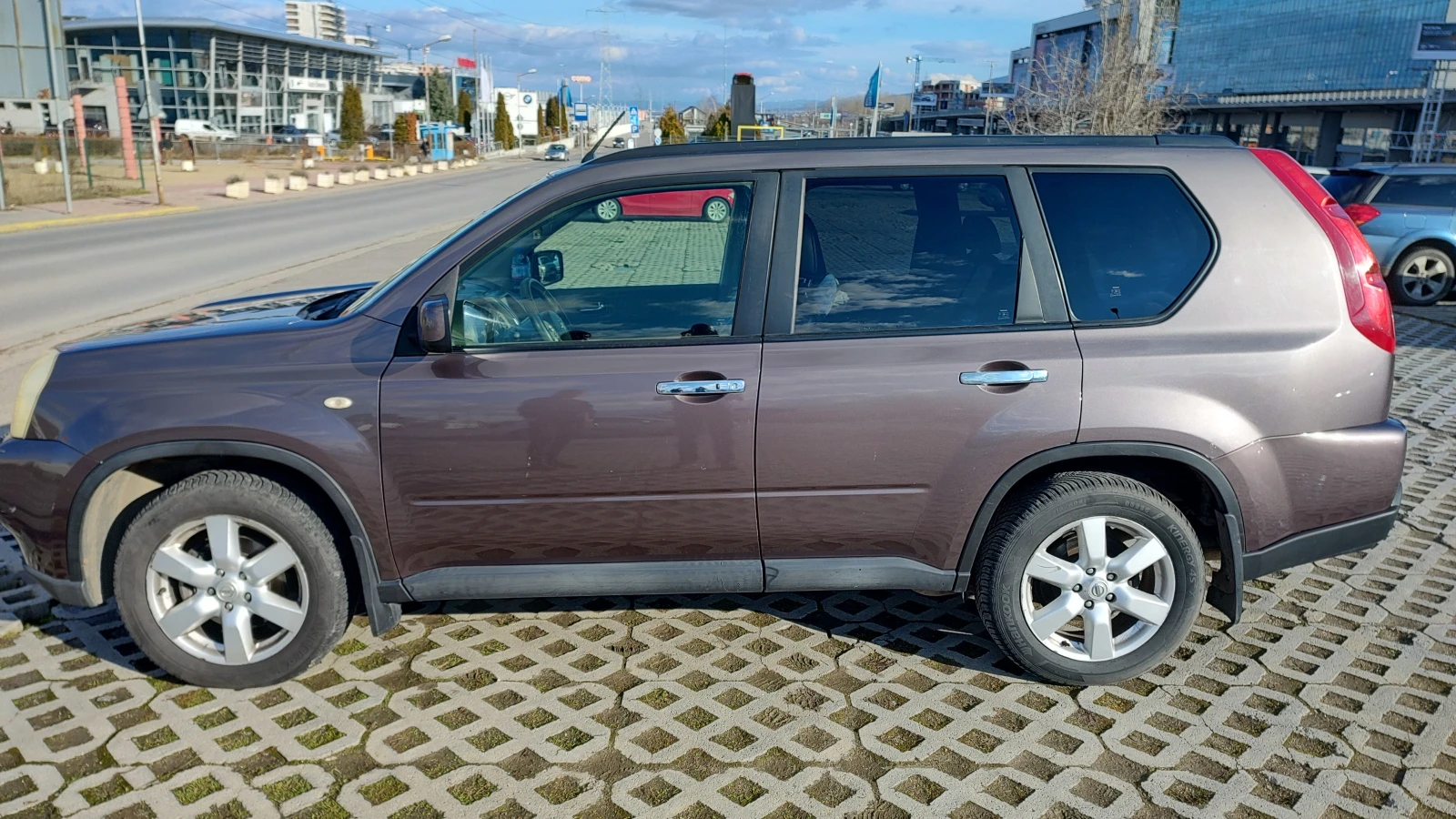 Nissan X-trail T31, снимка 10 - Автомобили и джипове - 56260785