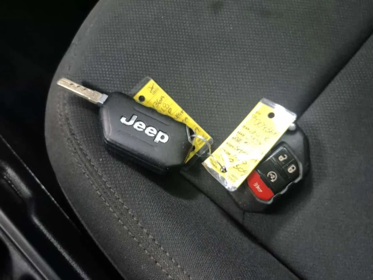 Jeep Wrangler * 4x4 Sahara * KEYLESS * ������� *  | Mobile.bg � ����������� 11