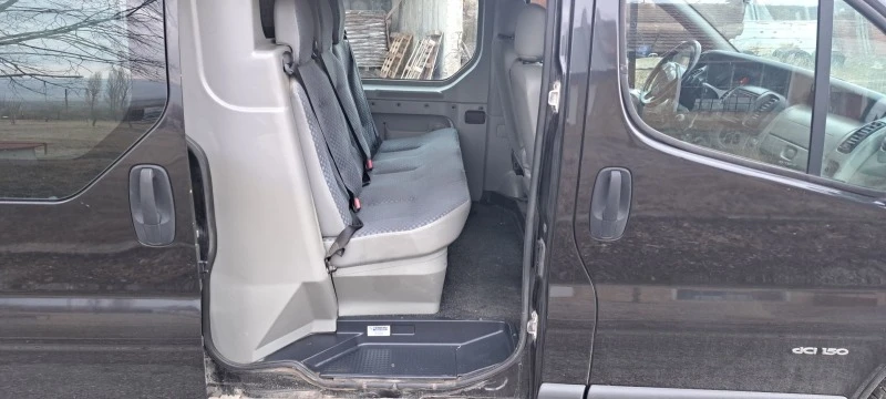 Renault Trafic 2.5 DCI, снимка 2 - Бусове и автобуси - 46965361