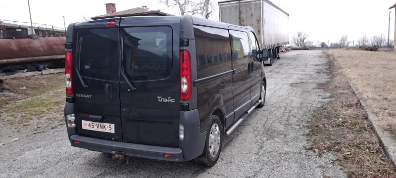 Renault Trafic 2.5 DCI, снимка 6 - Бусове и автобуси - 46965361