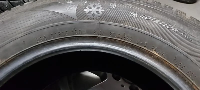 Гуми Зимни 235/60R16, снимка 9 - Гуми и джанти - 30950945