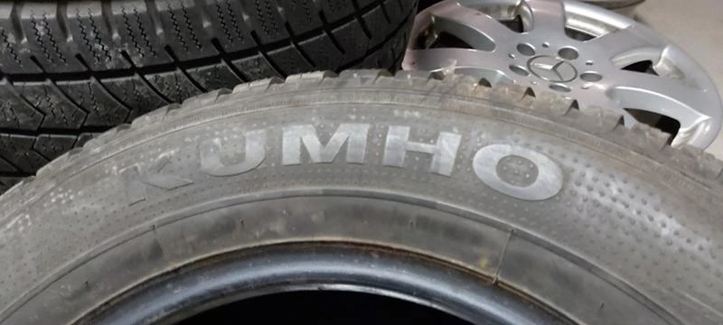 Гуми Зимни 235/60R16, снимка 6 - Гуми и джанти - 30950945