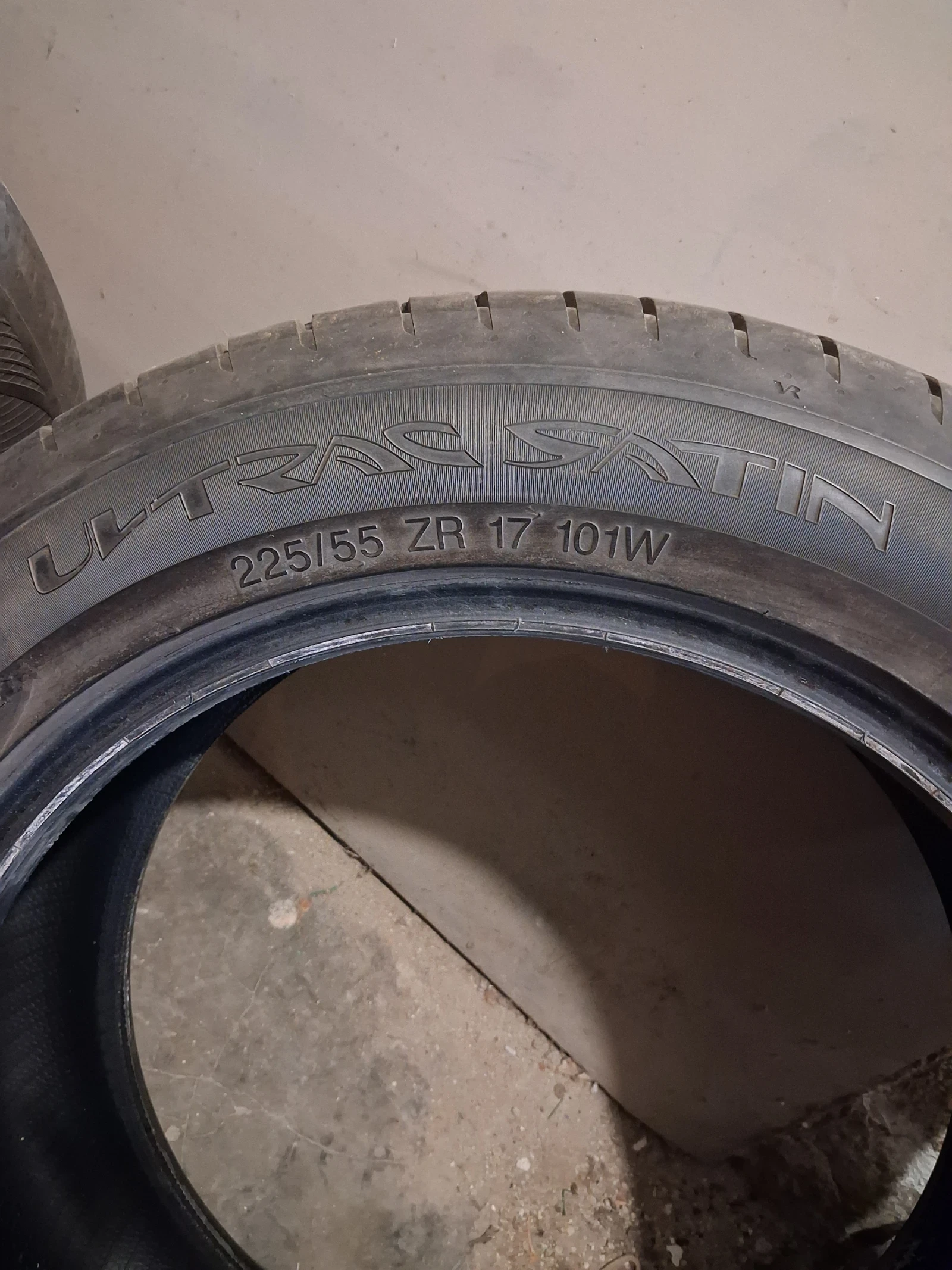 Гуми Летни 225/55R17, снимка 6 - Гуми и джанти - 54041685