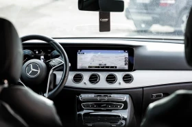 Mercedes-Benz E 220 49 хил. Силвър Стар, Пълна история, Облужена., снимка 4