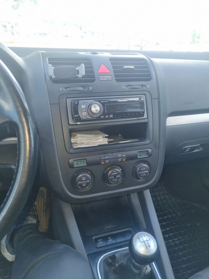 VW Golf GOLF 5, снимка 8 - Автомобили и джипове - 50181717