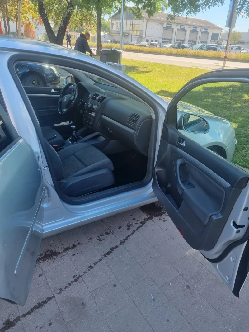 VW Golf GOLF 5, снимка 15 - Автомобили и джипове - 50181717