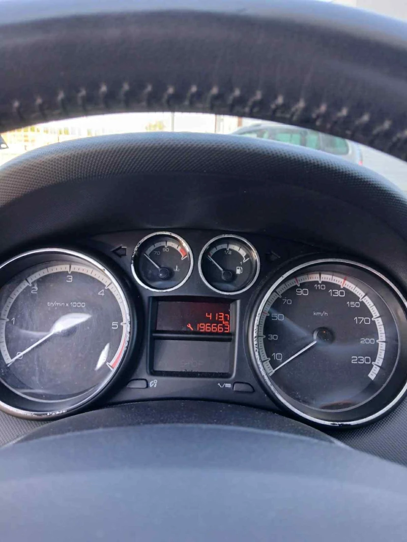 Peugeot 308 1.6 HDI, Facelift, снимка 11 - Автомобили и джипове - 51778050