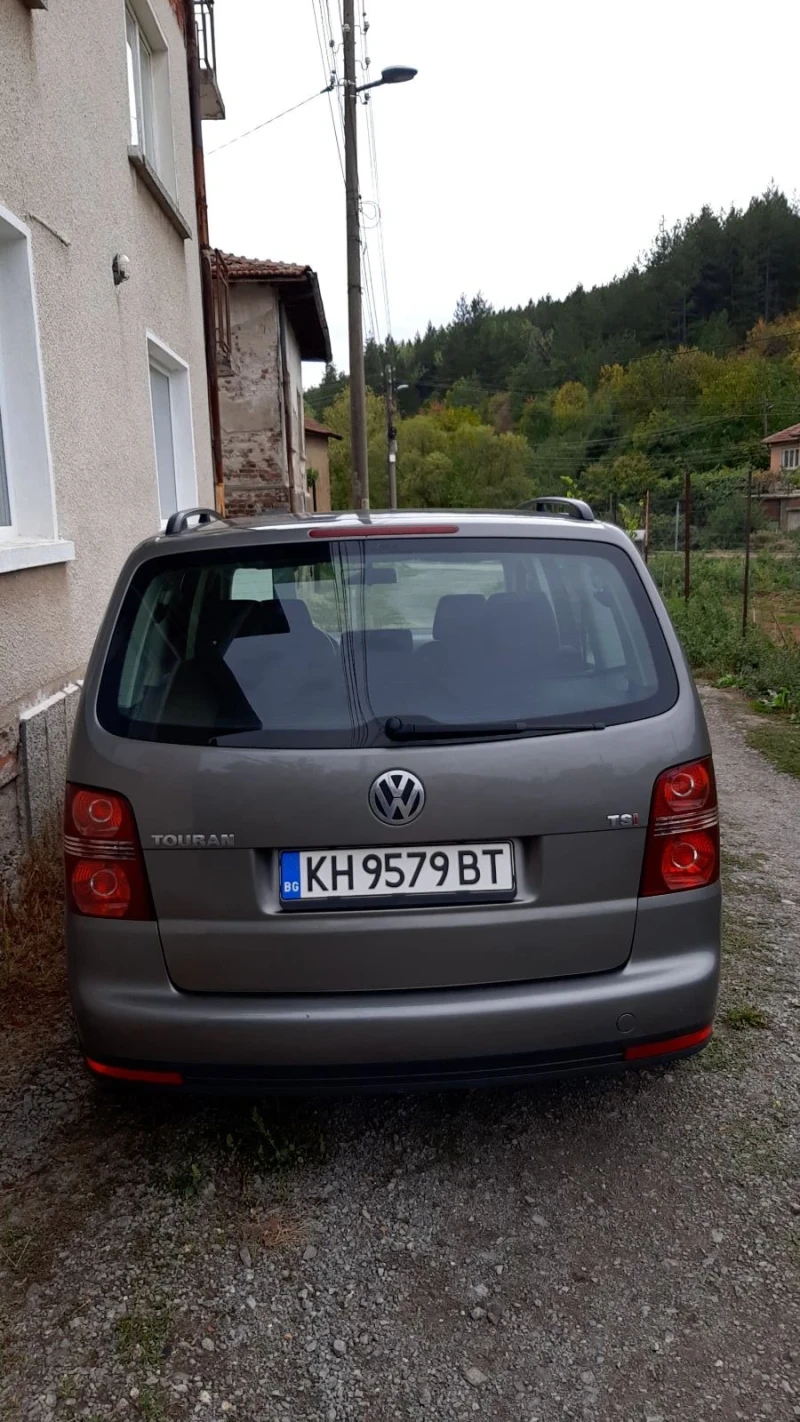 VW Touran, снимка 3 - Автомобили и джипове - 52680483