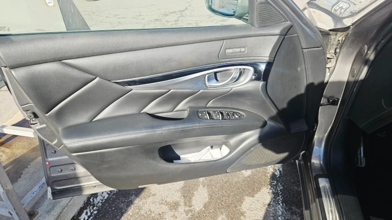 Infiniti M 30dS, снимка 14 - Автомобили и джипове - 52627263