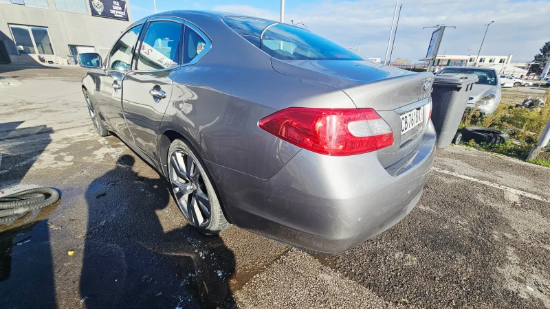 Infiniti M 30dS, снимка 6 - Автомобили и джипове - 52627263