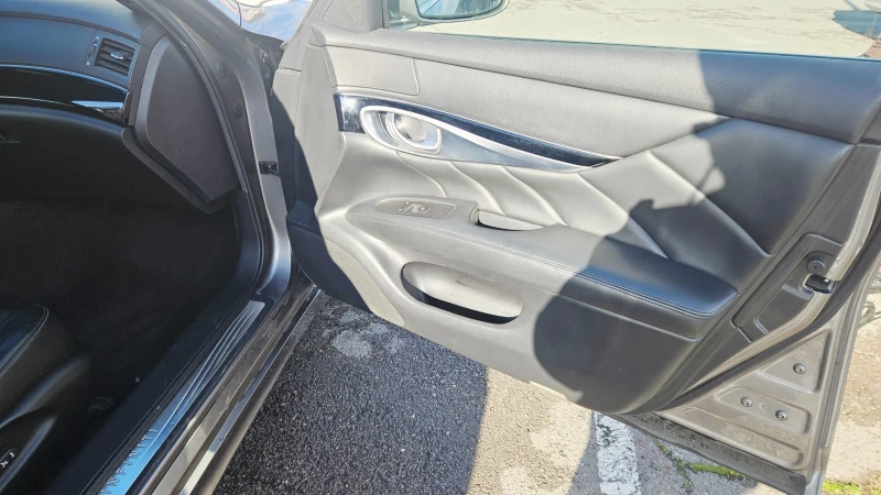 Infiniti M 30dS, снимка 15 - Автомобили и джипове - 52627263
