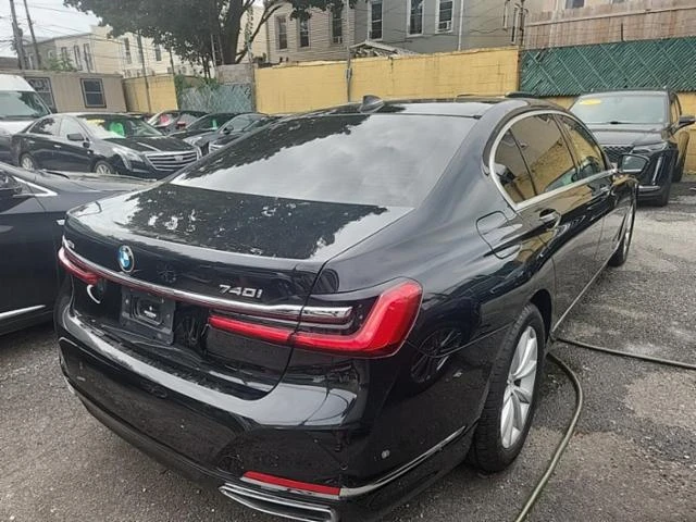 BMW 740 LONG* HARMAN\KARDON* KEYLESS* ФИКСИРАНА ЦЕНА, снимка 4 - Автомобили и джипове - 49480152