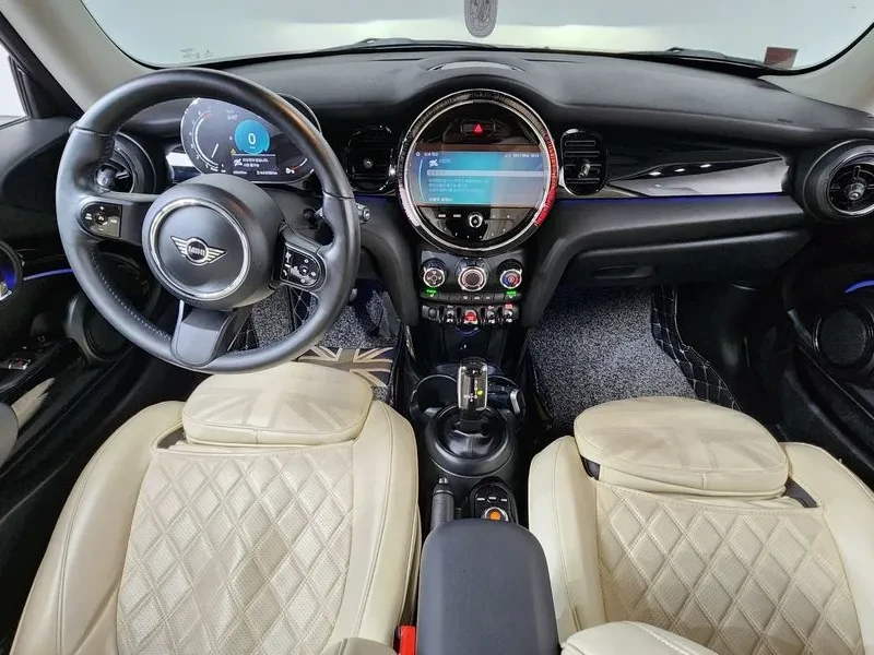 Mini Cooper 1.5L TwinTurbo / Navi / Camera / Carfax, снимка 7 - Автомобили и джипове - 54653221