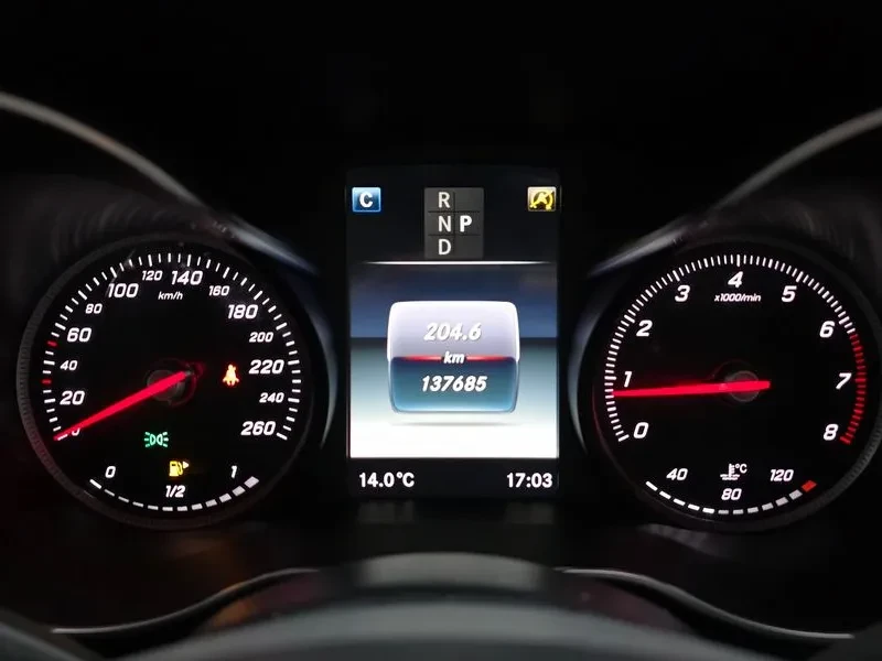 Mercedes-Benz C 200 САМО 30% АВАНС, снимка 8 - Автомобили и джипове - 56064900
