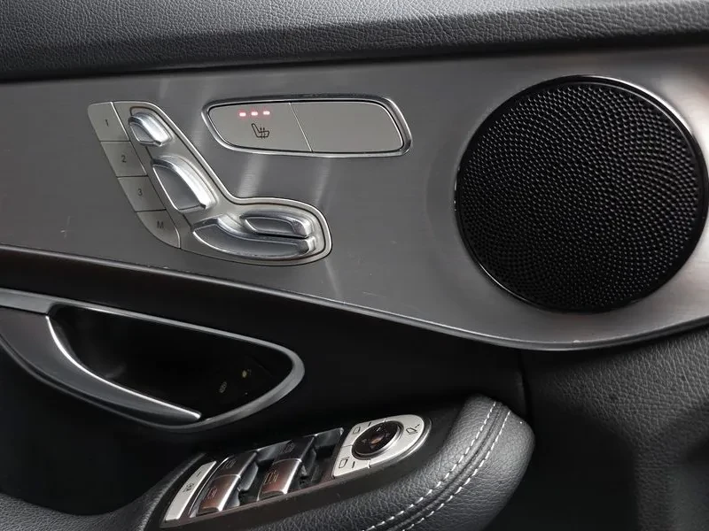 Mercedes-Benz C 200 САМО 30% АВАНС, снимка 17 - Автомобили и джипове - 56064900