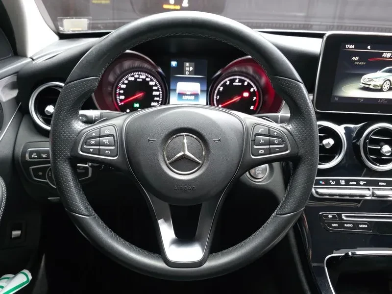 Mercedes-Benz C 200 САМО 30% АВАНС, снимка 13 - Автомобили и джипове - 56064900