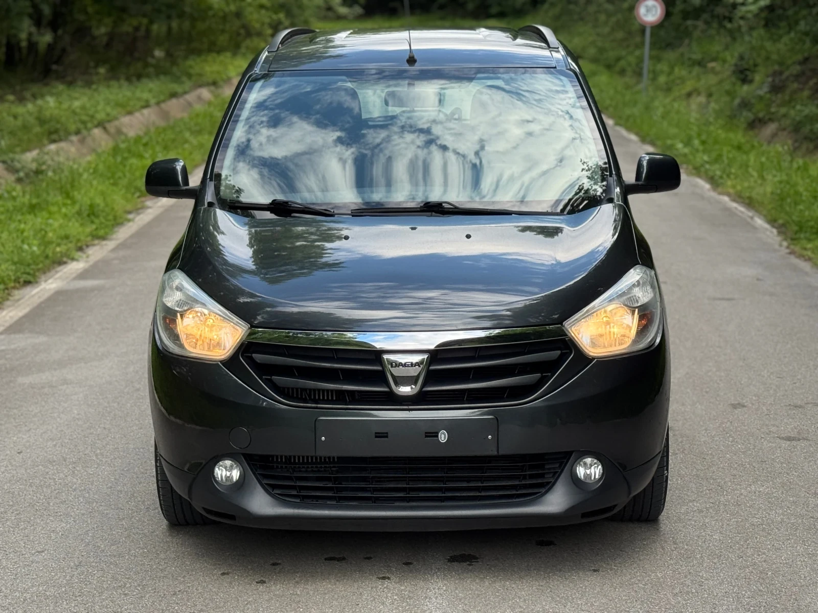 Dacia Lodgy 1.2 - изображение 2