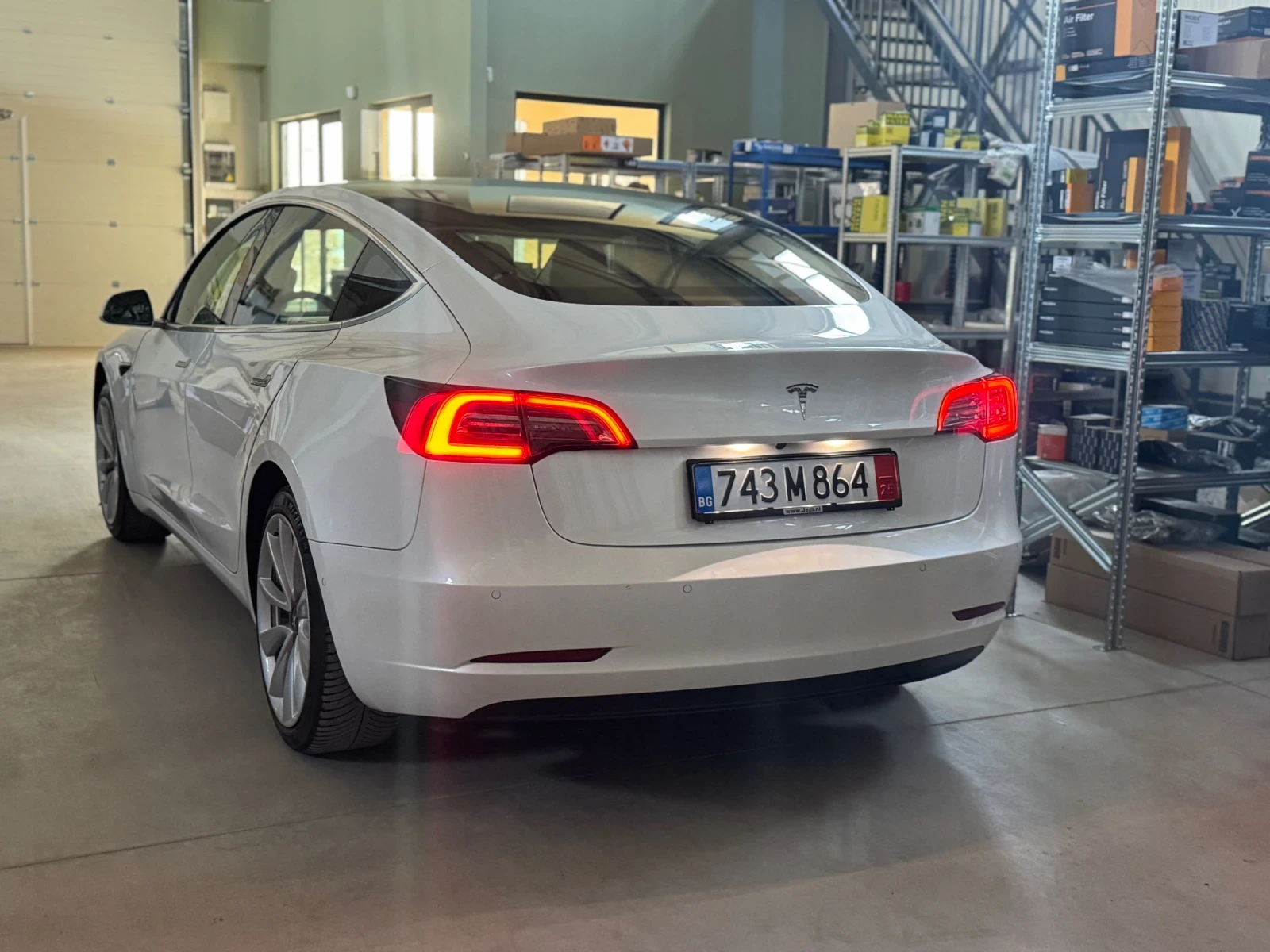 Tesla Model 3 STANDART RANGE PLUS - изображение 4