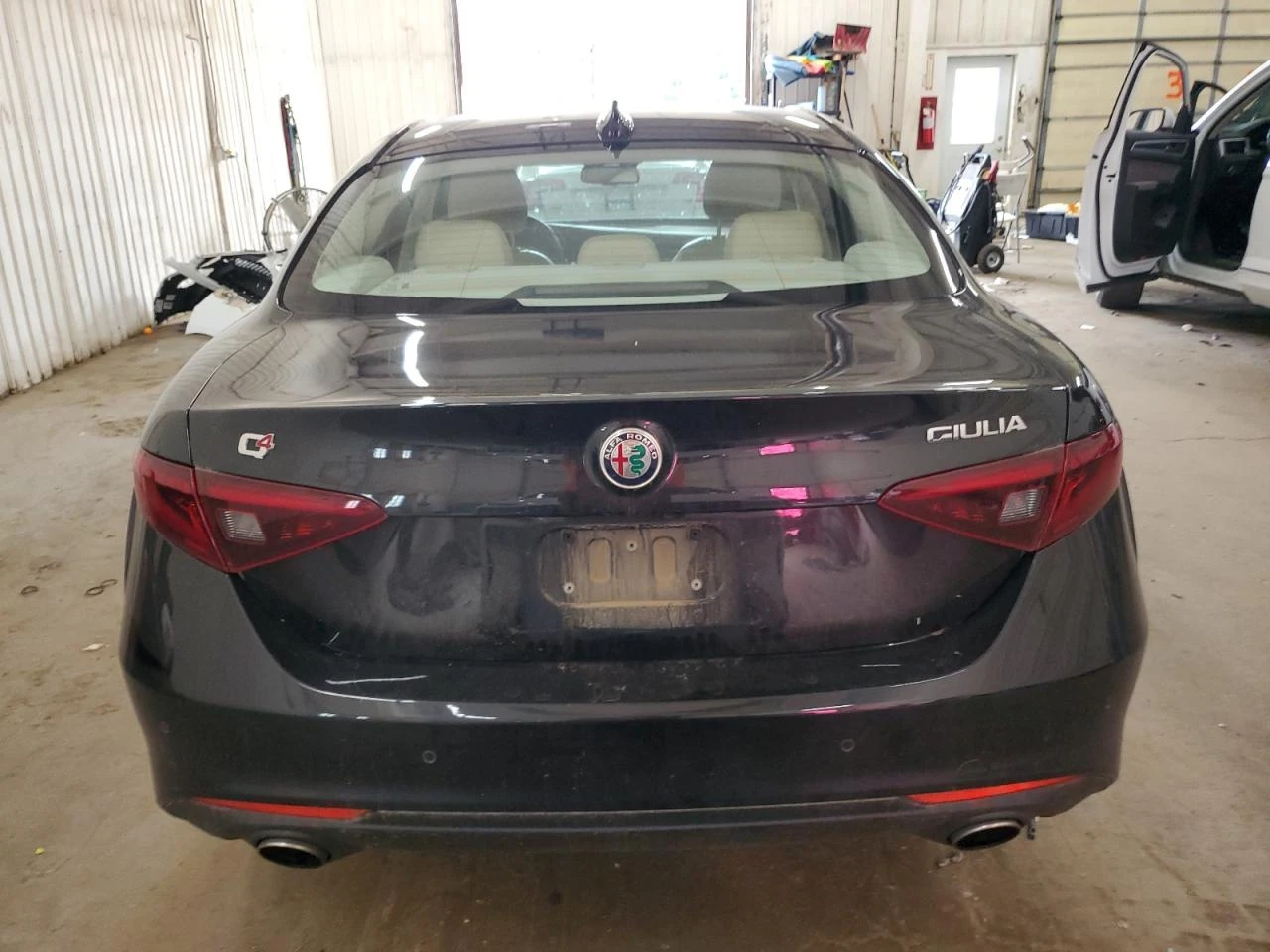 Alfa Romeo Giulia Ti * Възможност за Лизинг*  - изображение 6