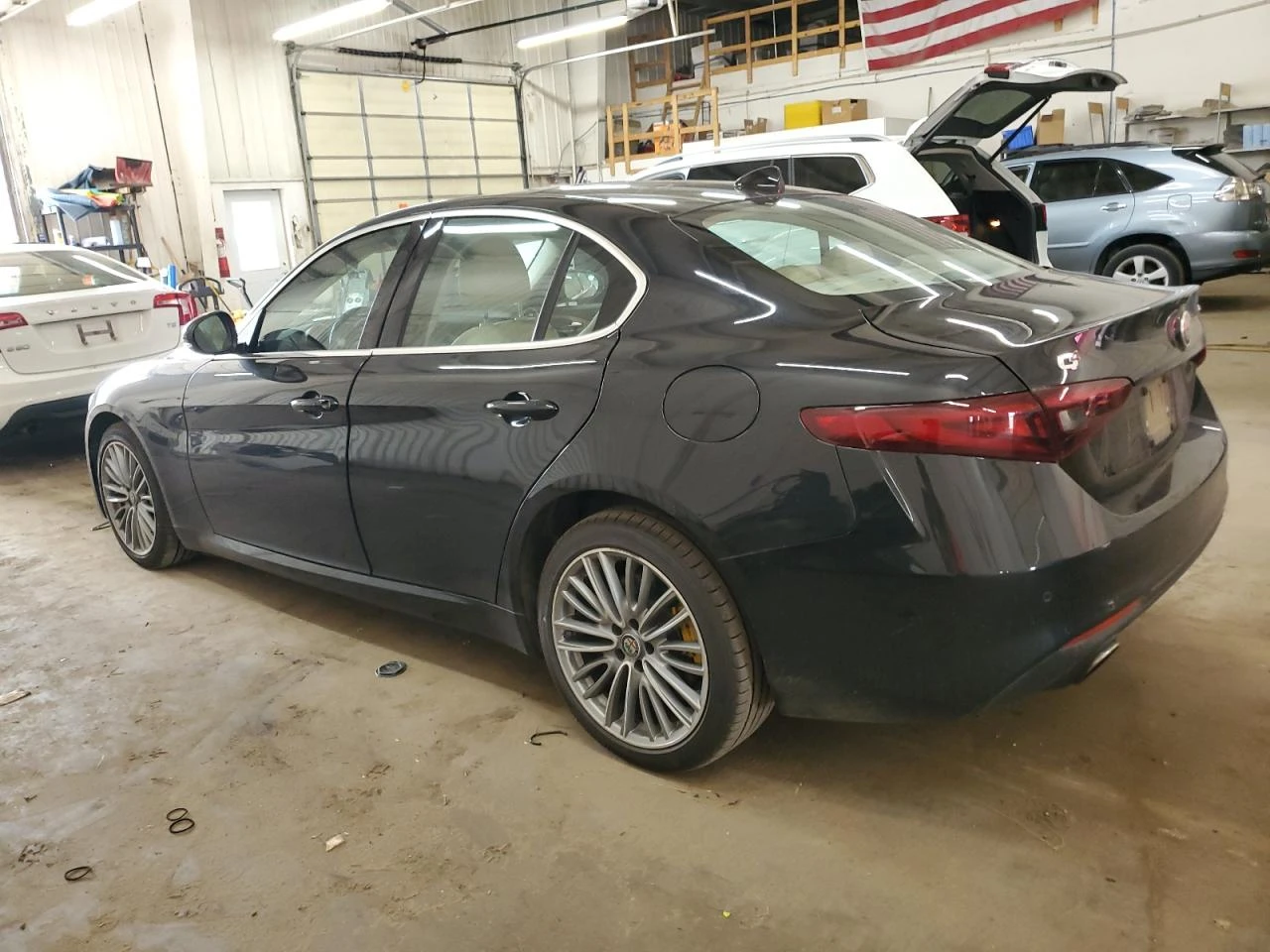 Alfa Romeo Giulia Ti * Възможност за Лизинг*  - изображение 2